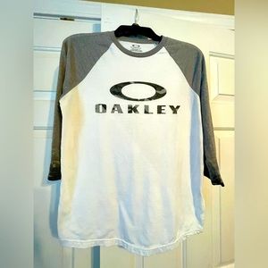Men’s, OAKLEY Brand, Small, Grey and White, Baseball Style Tee